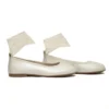 Zapato comunión bailarina beige con cintas.