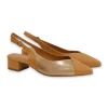 Zapato manoletina destalonado marca marlinna color camel modelo 45857.