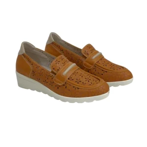 Zapato mocasin mujer con cuña relax4you color cuero modelo 9003.