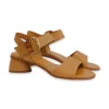 Sandalia tacon mujer marca Marlinna camel modelo 45353.