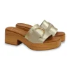 Sandalia zueco marca lince platino modelo 41759.