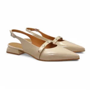 Manoletina destalonada marca daniela vega modelo 2640 color beige.