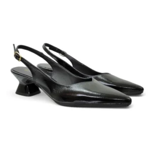 Zapato salon destalonado marca daniela vega tacon bajo ern color charol negro modelo 2618.