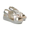 Sandalia cuña mujer marca Fluchos tiras color plata modelo D9316.