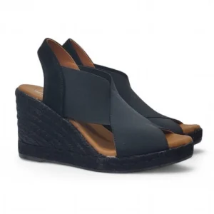 Sandalia cuña yute Viguera tejido licra color negro modelo 2229.