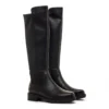 Bota alta mosquetera de mujer Mustang 52458 negra vista frontal con suela track.