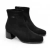 Par de botines negros de antelina con tacón ancho grabado d'chicas 4736.