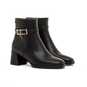 Par de botines de tacón Mariamare 63624 negros. Calzado de mujer con hebilla.