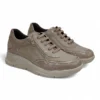 Zapatillas Pitillos 10910 mujer, color beige, piel, con cremallera lateral y cordones.