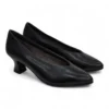 Zapatos de salón mujer Pitillos 10854 negros de piel, con tacón bajo cómodo y puntera afilada, confort garantizado.