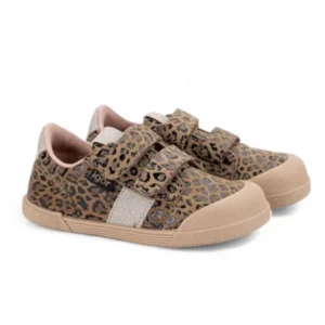 Zapatillas infantiles Igor leopardo velcro con detalle de purpurina beige en el lateral.