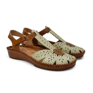 Sandalias Pikolinos Vallarta de mujer en piel color verde claro y cuero con diseño calado floral.