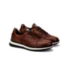 Par de zapatos de vestir casual Martinelli Walden en piel color marrón para hombre con cordones.