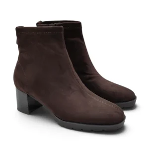 Par de botines de mujer D'Angela fabricados en licra elástica de color marrón oscuro, con tacón de bloque de altura media y suela dentada negra.