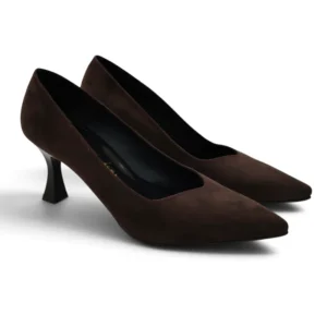 Zapatos de salón para mujer Daniela Vega en ante marrón con tacón acampanado y punta fina